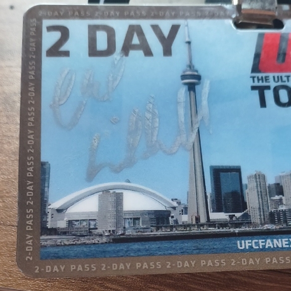Chuck "The Iceman" Liddell Hand-Signed 2011 UFC Fan Expo Toronto 2-Day Pass - Picture 4 of 6